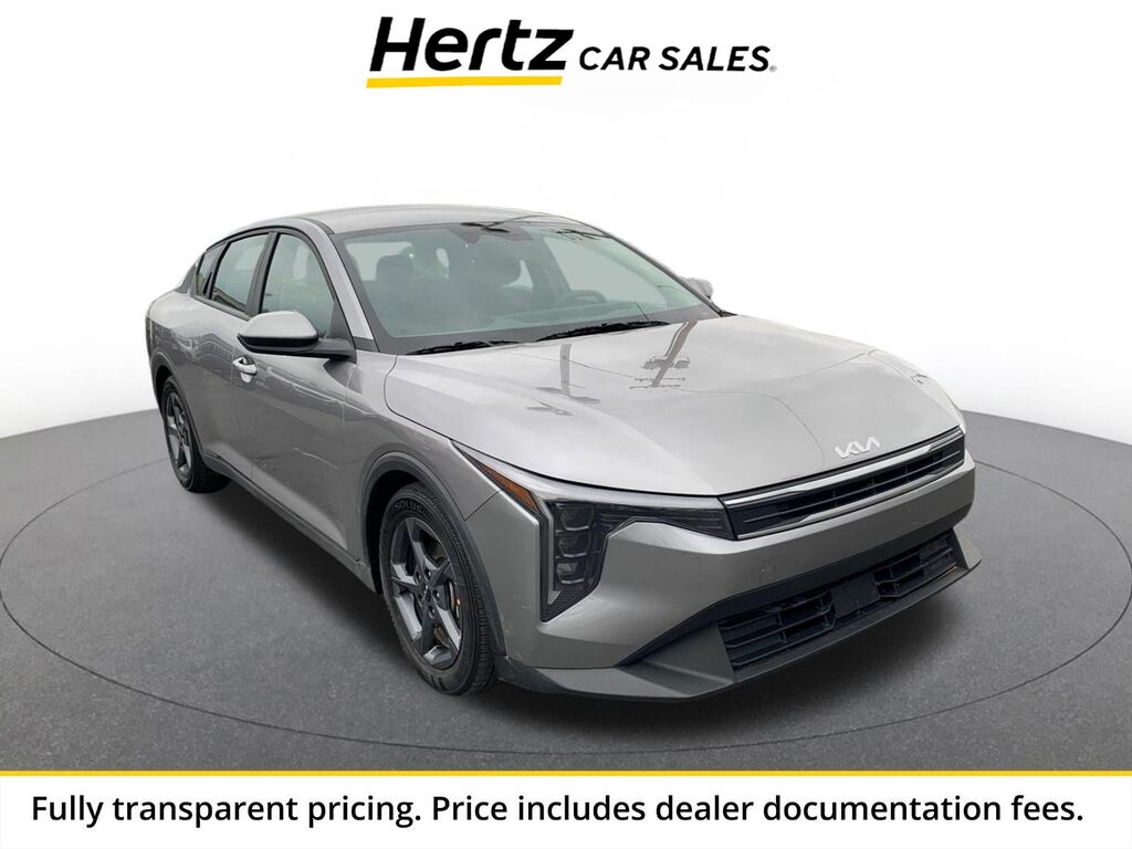 2025 Kia K4 LXS — photo 1 of 13