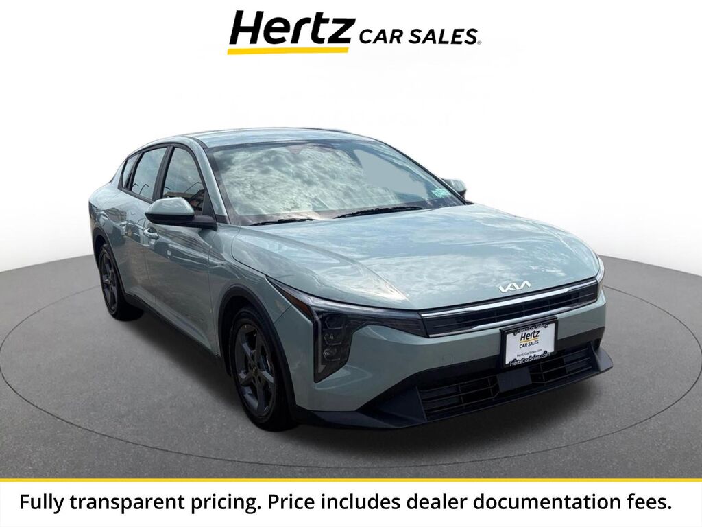 2025 Kia K4 LXS — photo 1 of 13