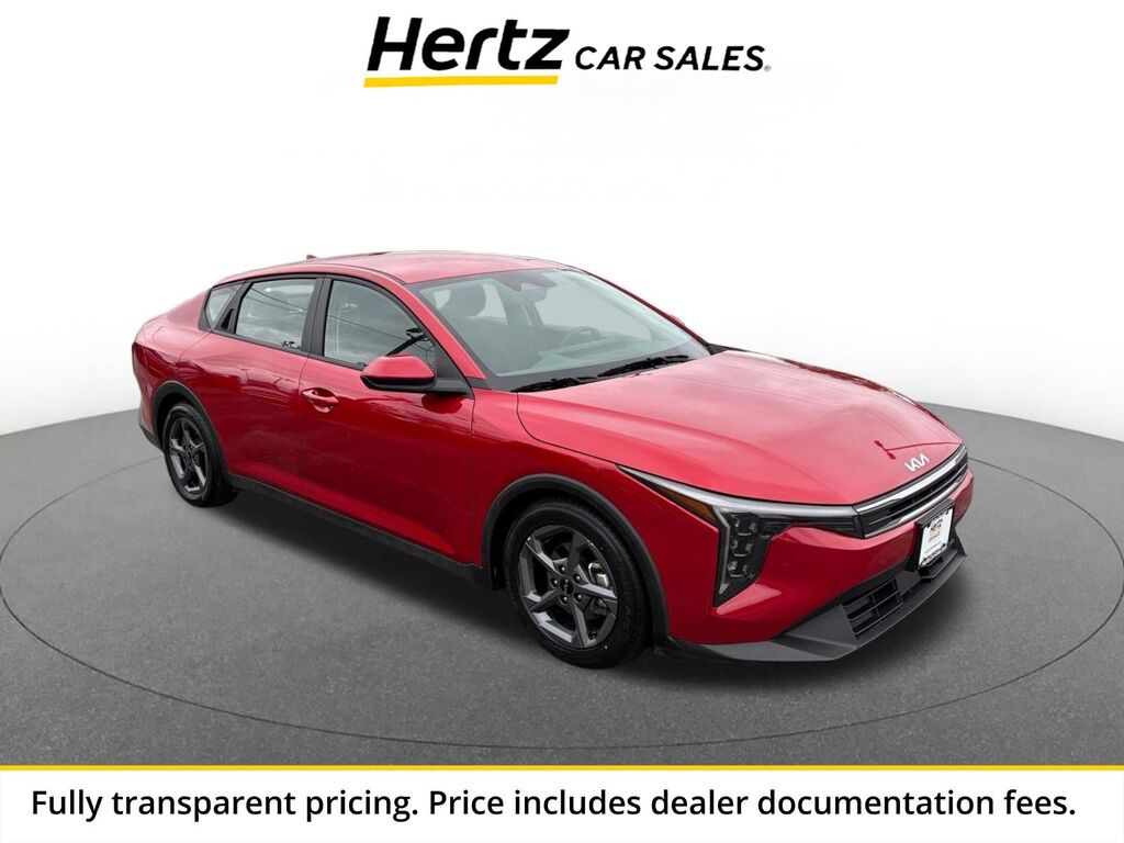 2025 Kia K4 LXS — photo 1 of 13