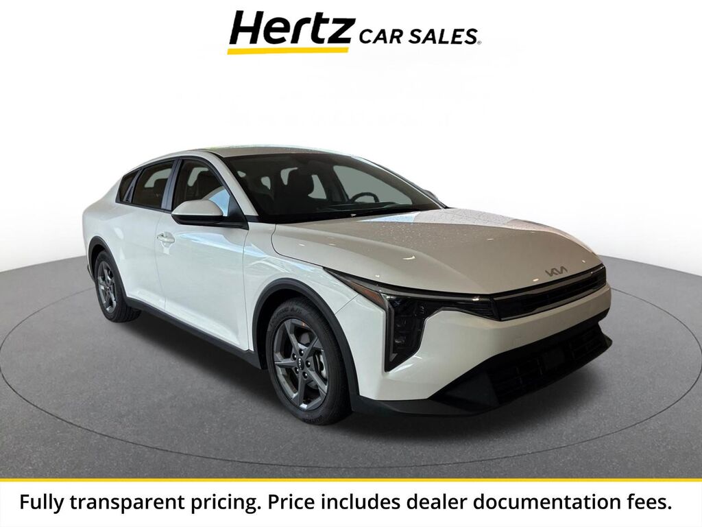 2025 Kia K4 LXS — photo 1 of 13