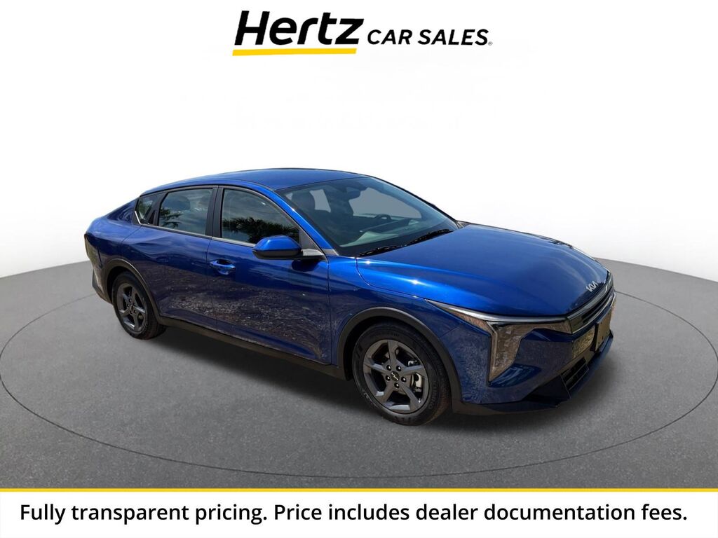 2025 Kia K4 LXS — photo 1 of 13