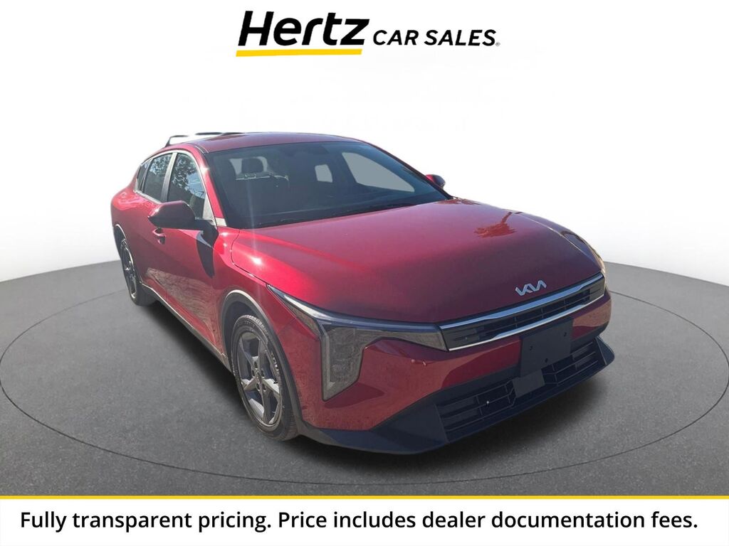 2025 Kia K4 LXS — photo 1 of 13