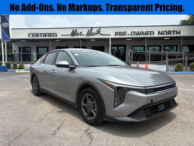 2025 Kia K4 LXS — photo 1 of 26