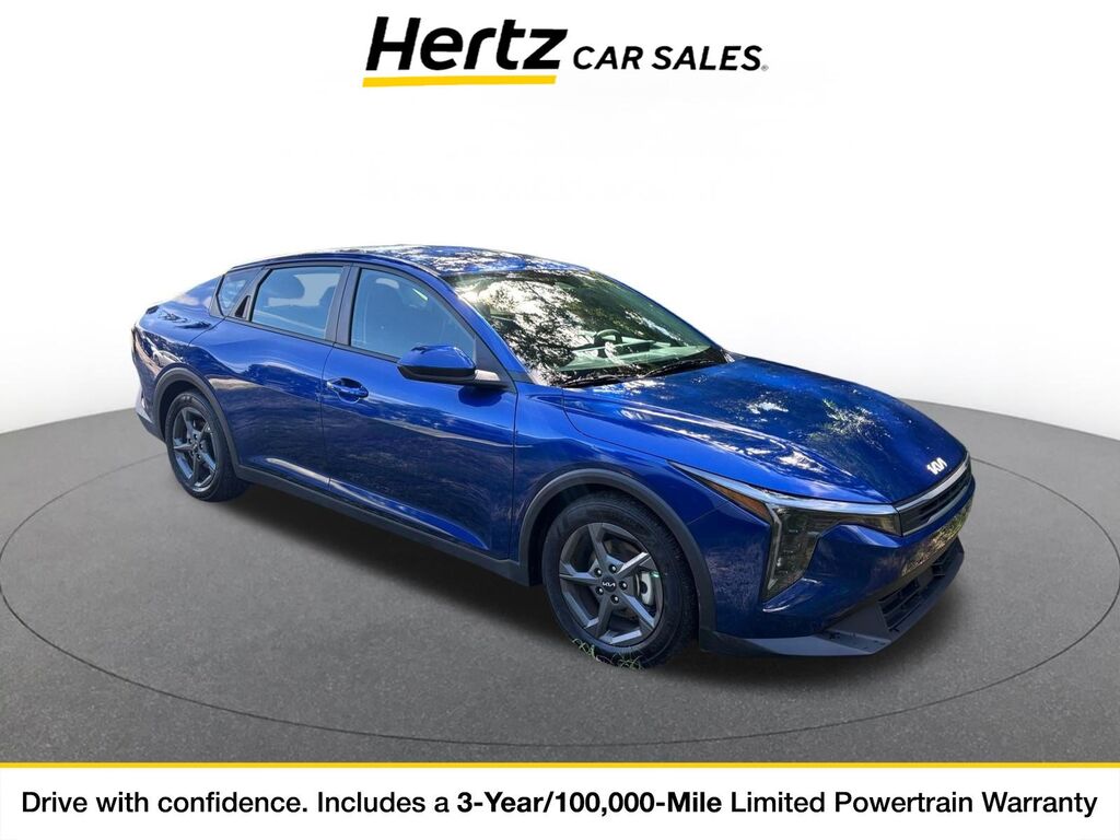 2026 Kia K4 LXS — photo 1 of 11