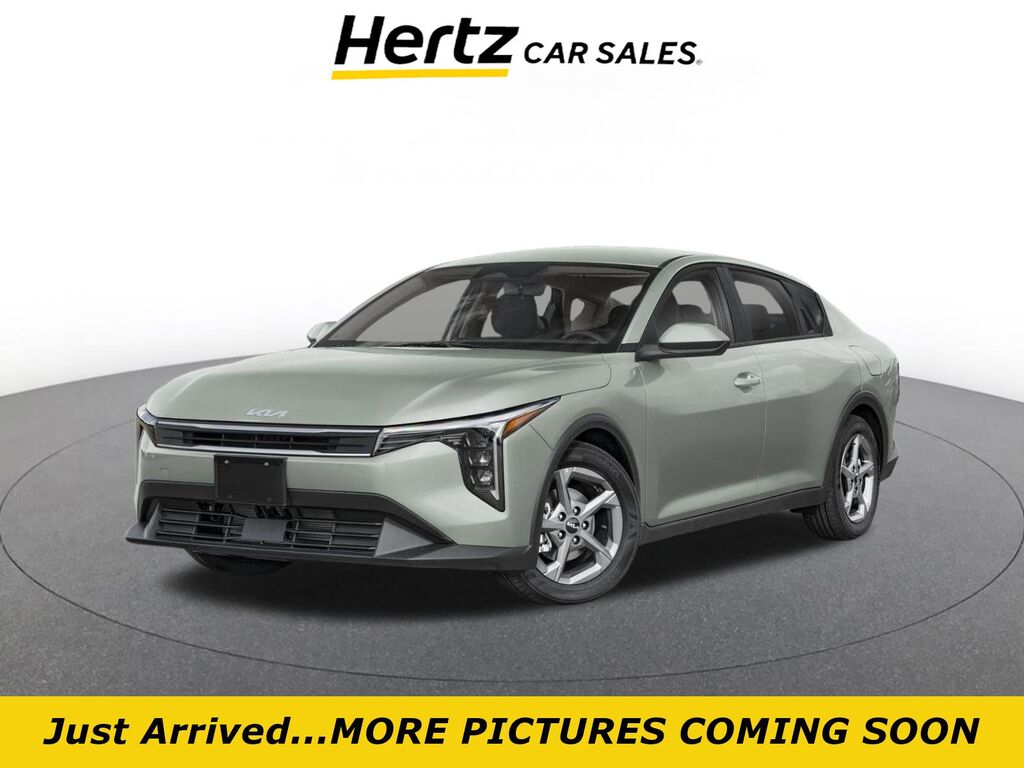 2026 Kia K4 LXS — photo 1 of 3
