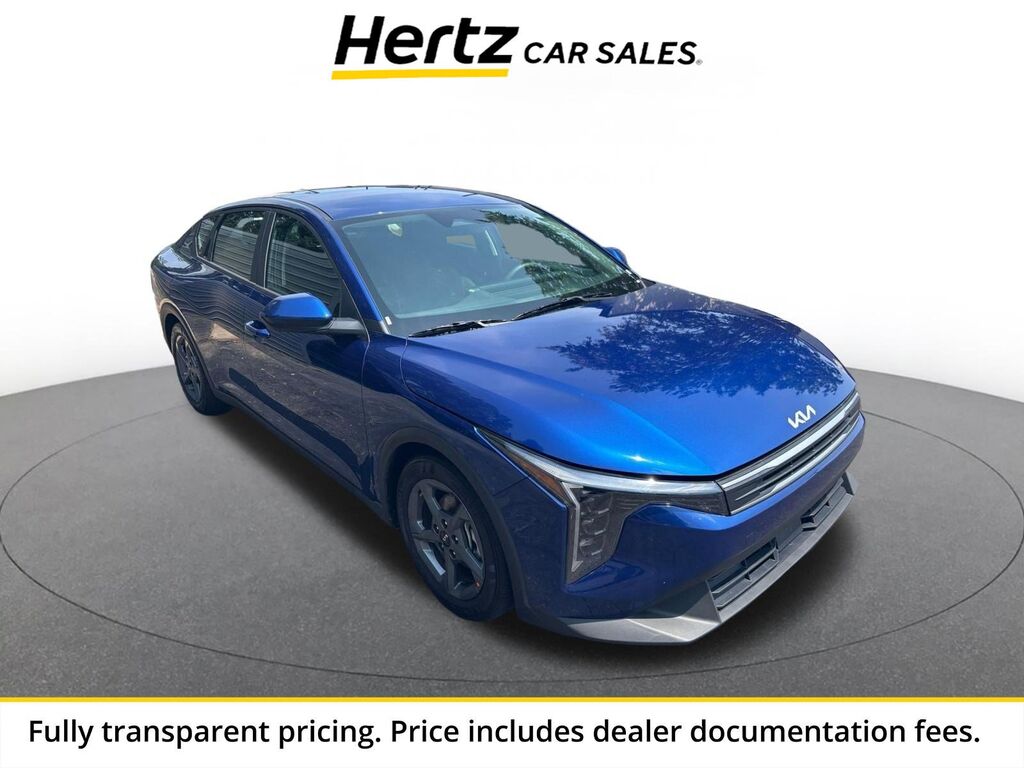 2026 Kia K4 LXS — photo 1 of 13