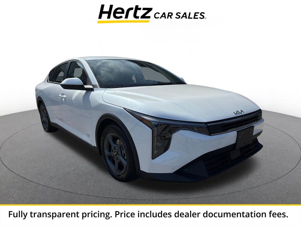 2026 Kia K4 LXS — photo 1 of 14