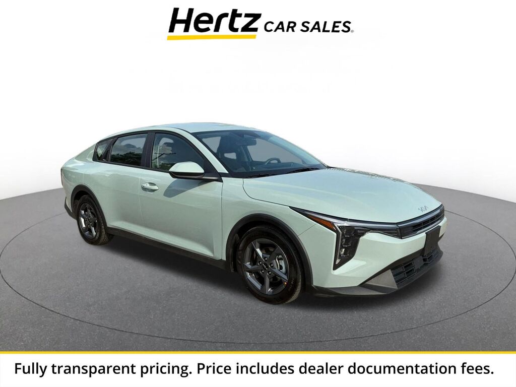 2026 Kia K4 LXS — photo 1 of 13