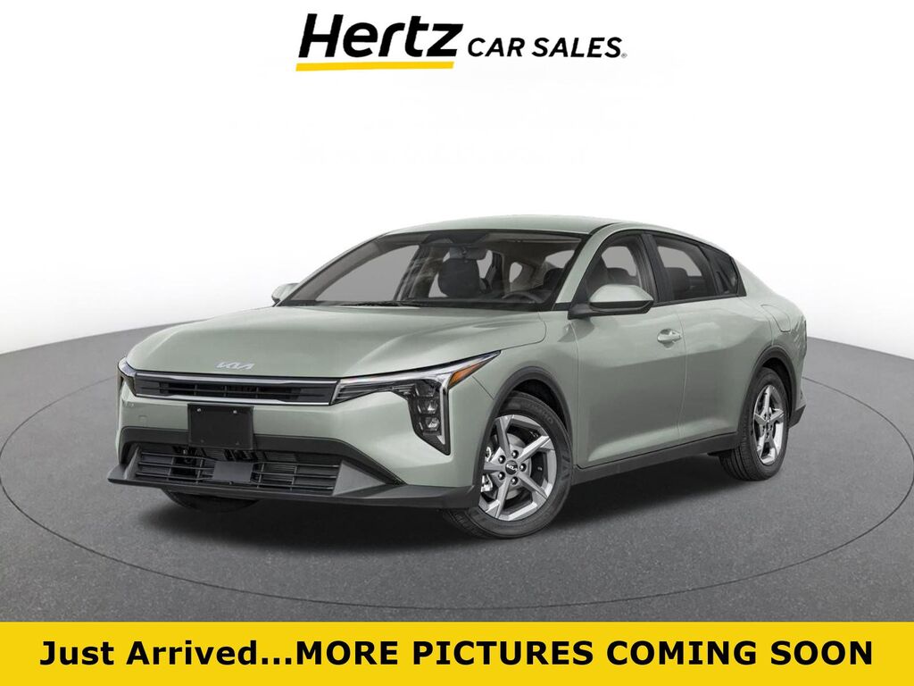 2026 Kia K4 LXS — photo 1 of 16