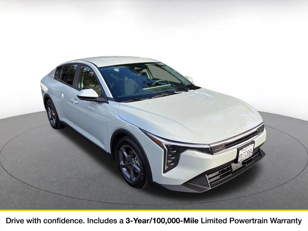 2026 Kia K4 LXS — photo 1 of 1