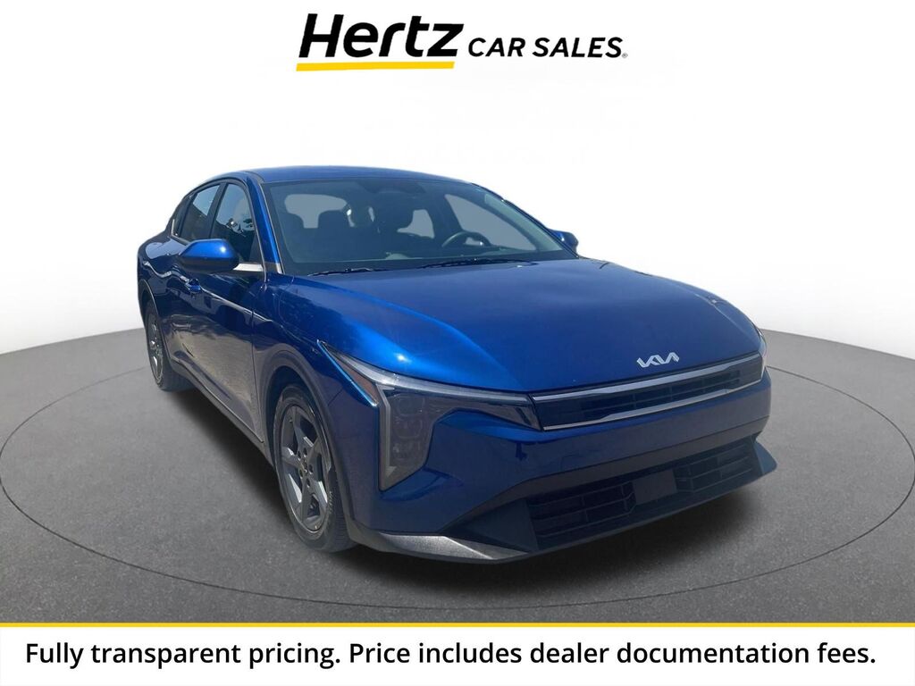 2025 Kia K4 LXS — photo 1 of 13