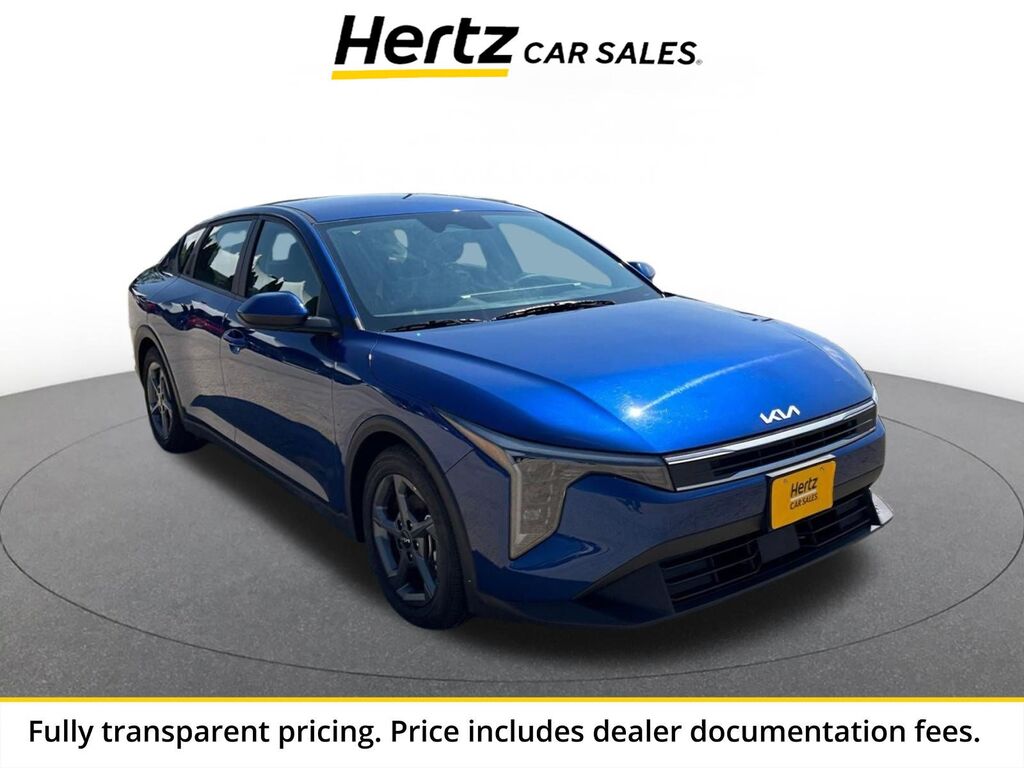 2025 Kia K4 LXS — photo 1 of 13