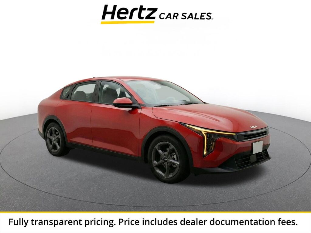 2025 Kia K4 LXS — photo 1 of 24
