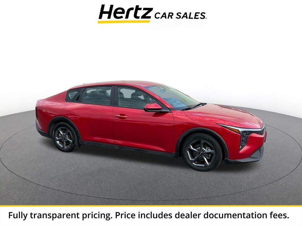 2025 Kia K4 LXS — photo 1 of 13