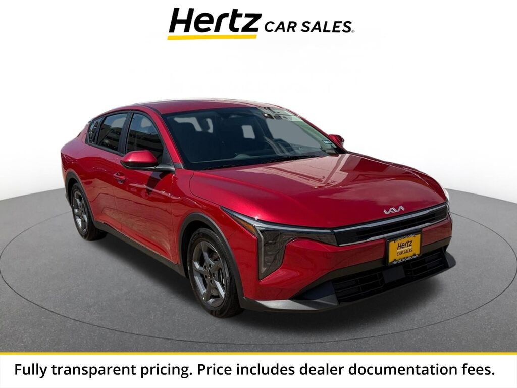 2025 Kia K4 LXS — photo 1 of 13