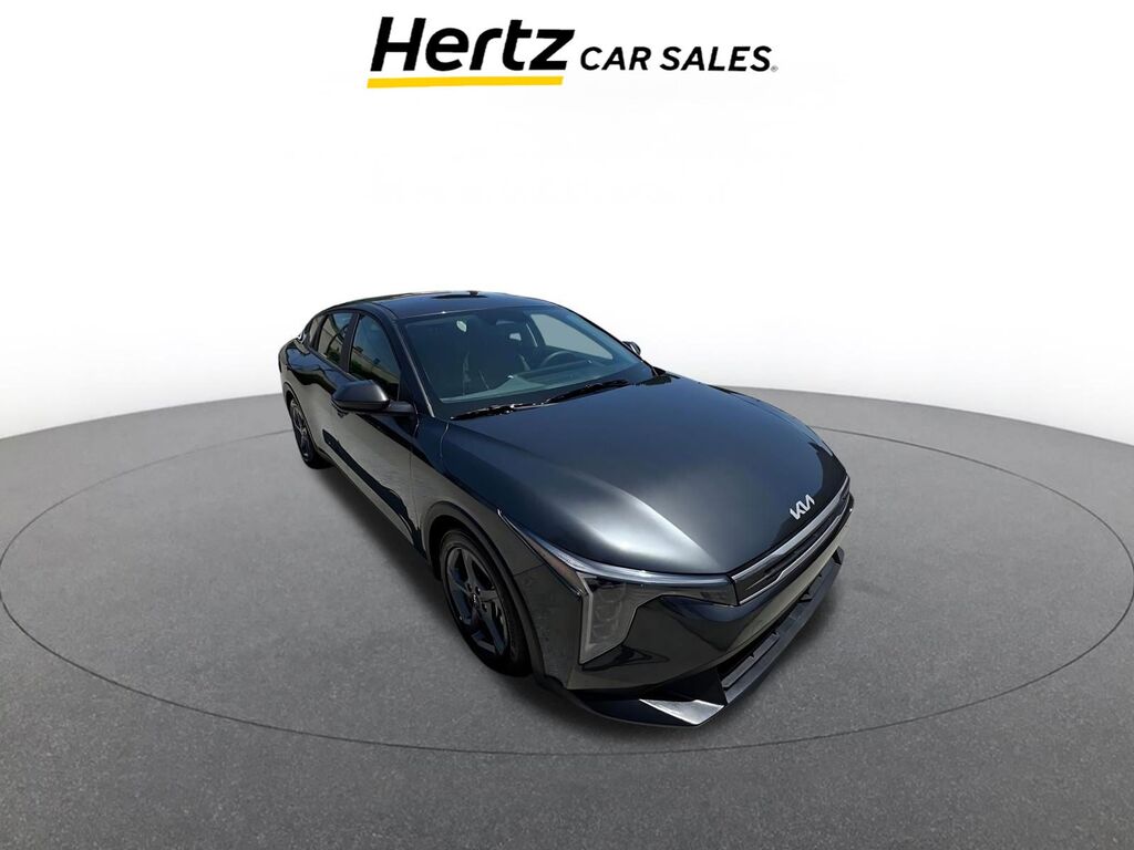 2025 Kia K4 LXS — photo 1 of 13