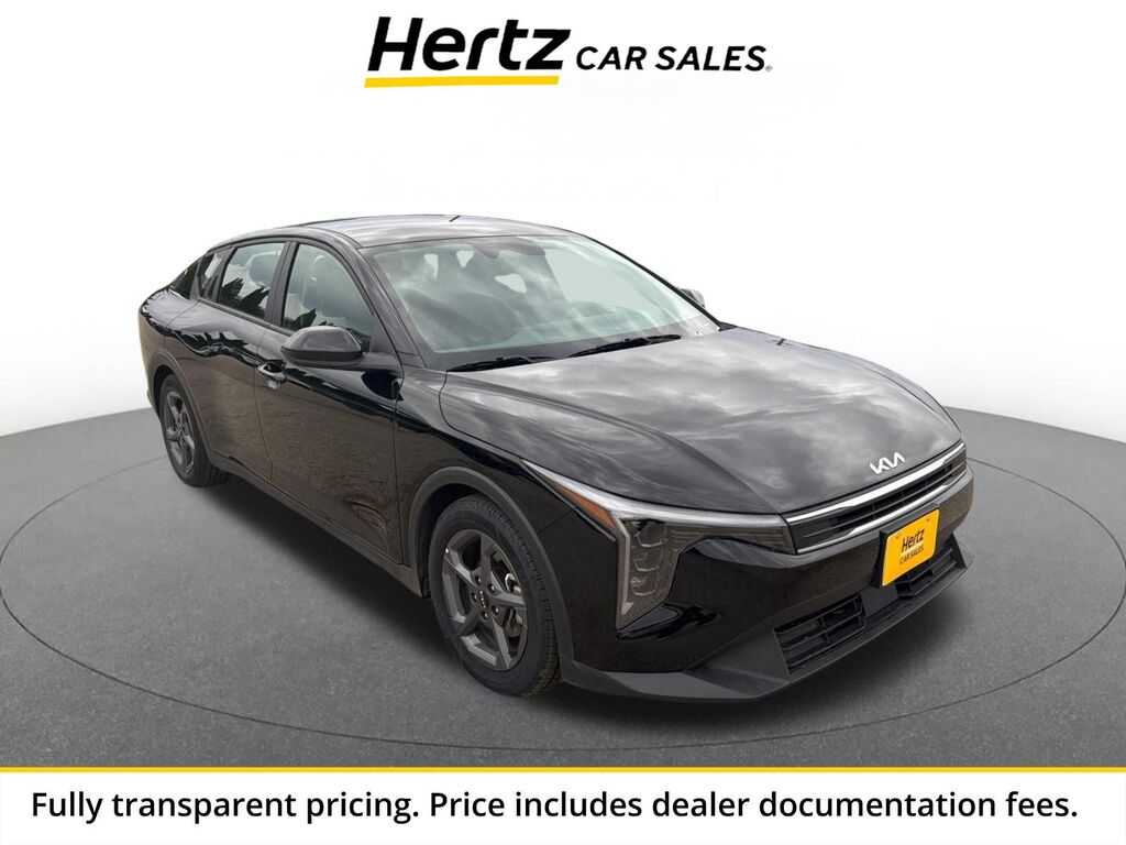 2025 Kia K4 LXS — photo 1 of 13
