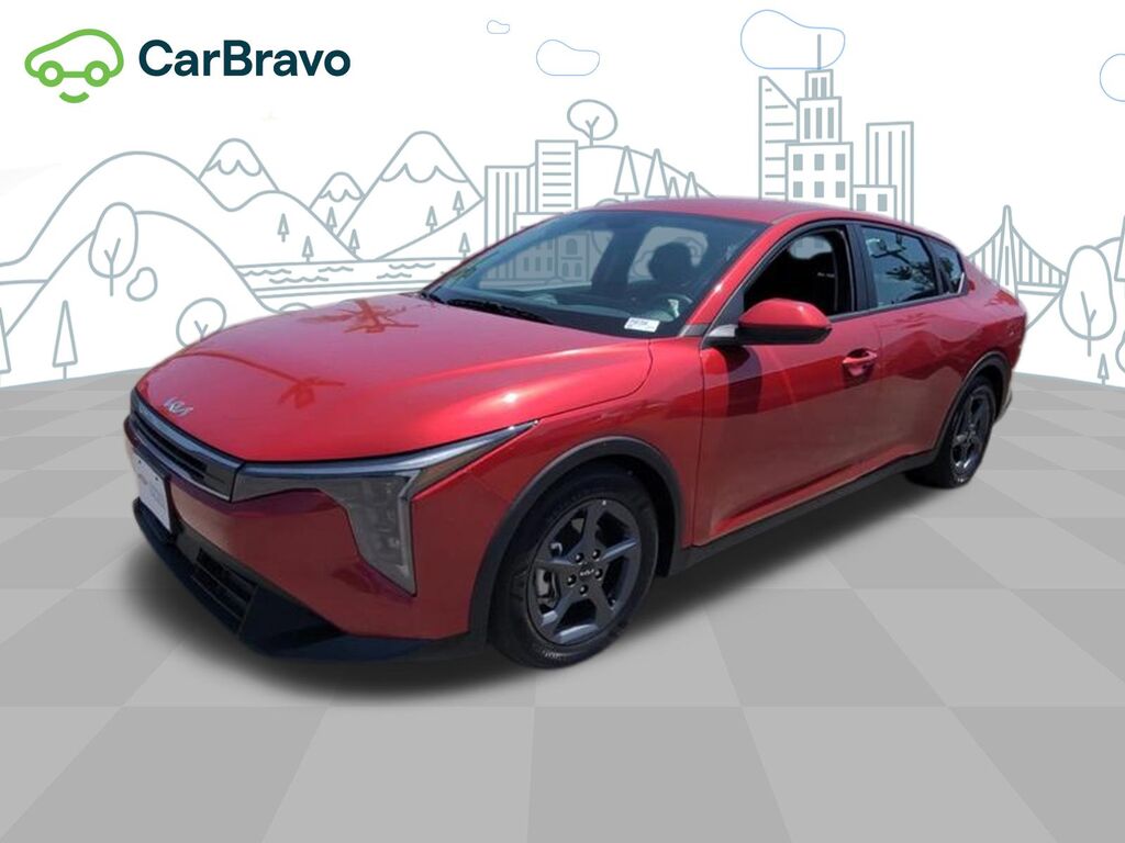 2025 Kia K4 LXS — photo 1 of 6