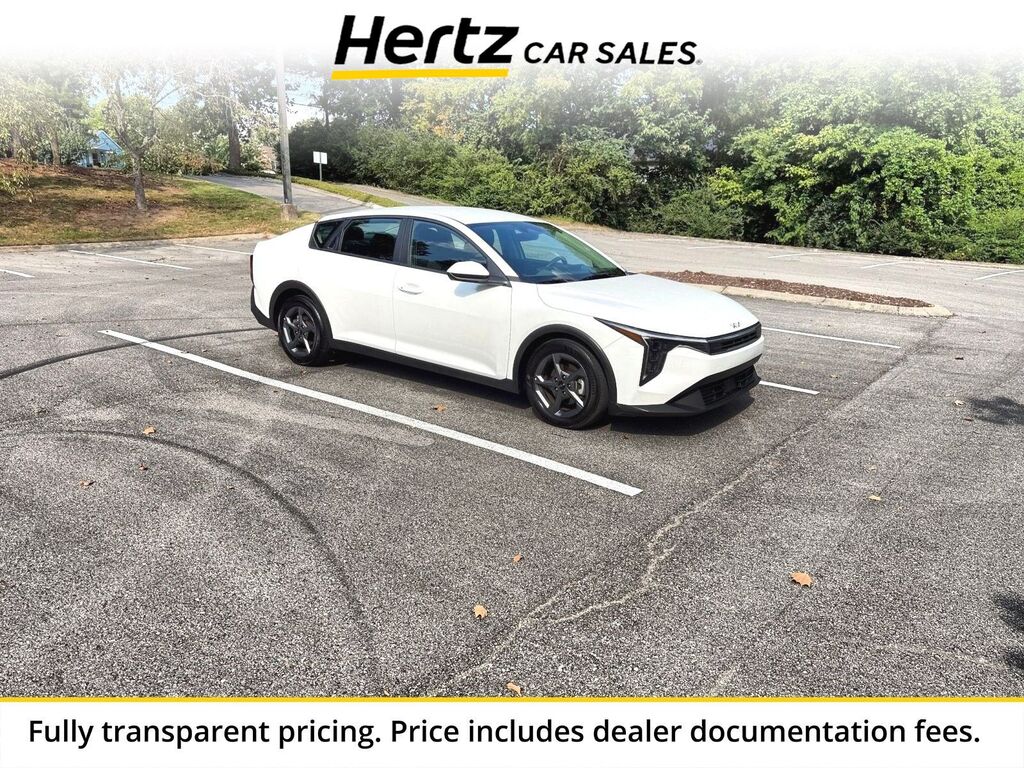 2025 Kia K4 LXS — photo 1 of 1