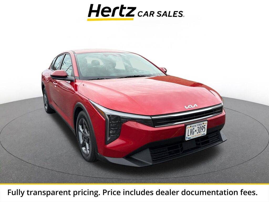 2025 Kia K4 LXS — photo 1 of 13