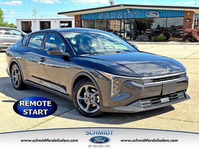2025 Kia K4 LX — photo 1 of 13