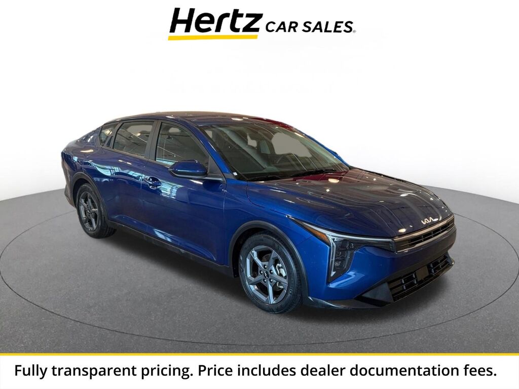 2025 Kia K4 LXS — photo 1 of 13