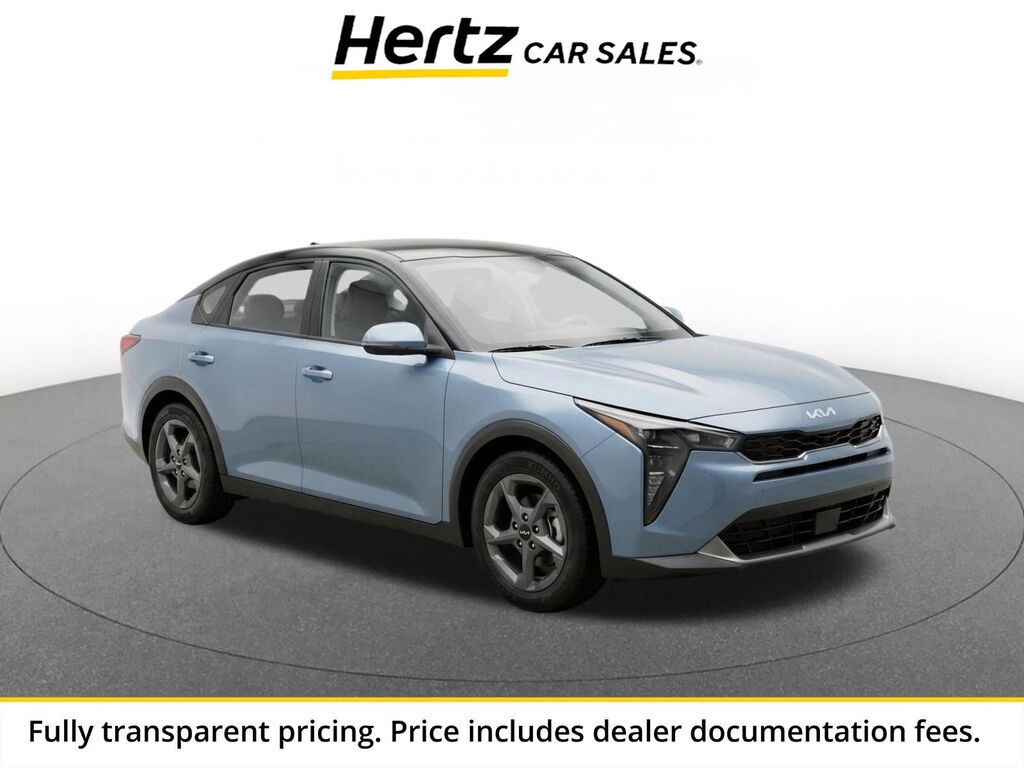 2025 Kia K4 LXS — photo 1 of 12