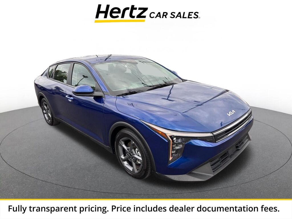 2025 Kia K4 LXS — photo 1 of 2