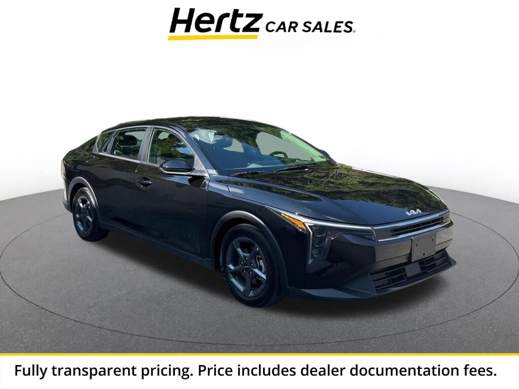 2025 Kia K4 LXS — photo 1 of 13
