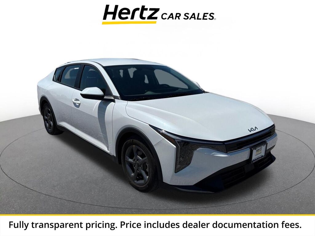 2025 Kia K4 LXS — photo 1 of 13