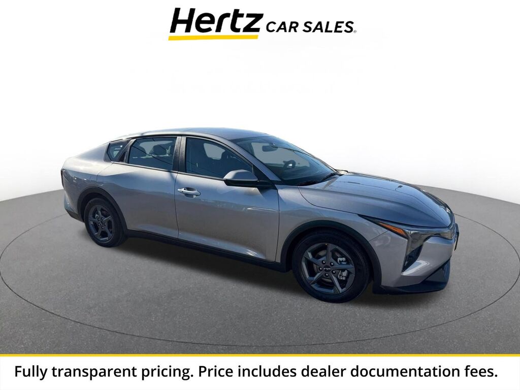 2026 Kia K4 LXS — photo 1 of 13