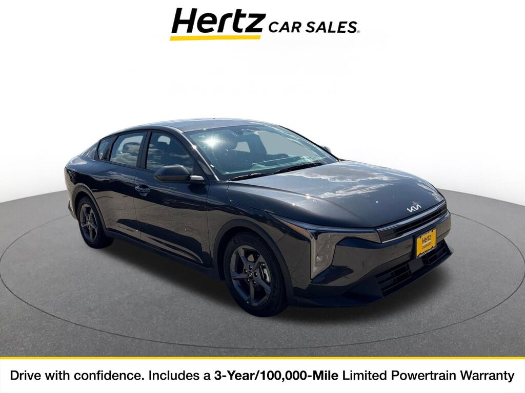 2026 Kia K4 LXS — photo 1 of 11