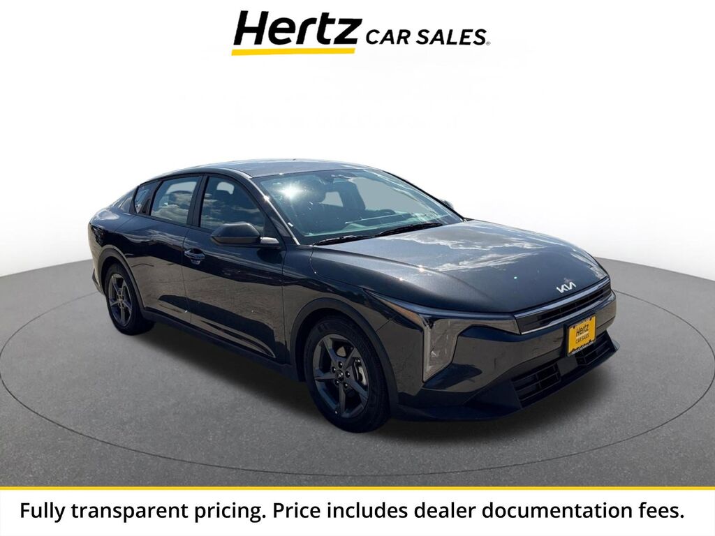 2026 Kia K4 LXS — photo 1 of 15