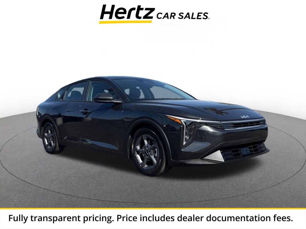 2026 Kia K4 LXS — photo 1 of 13