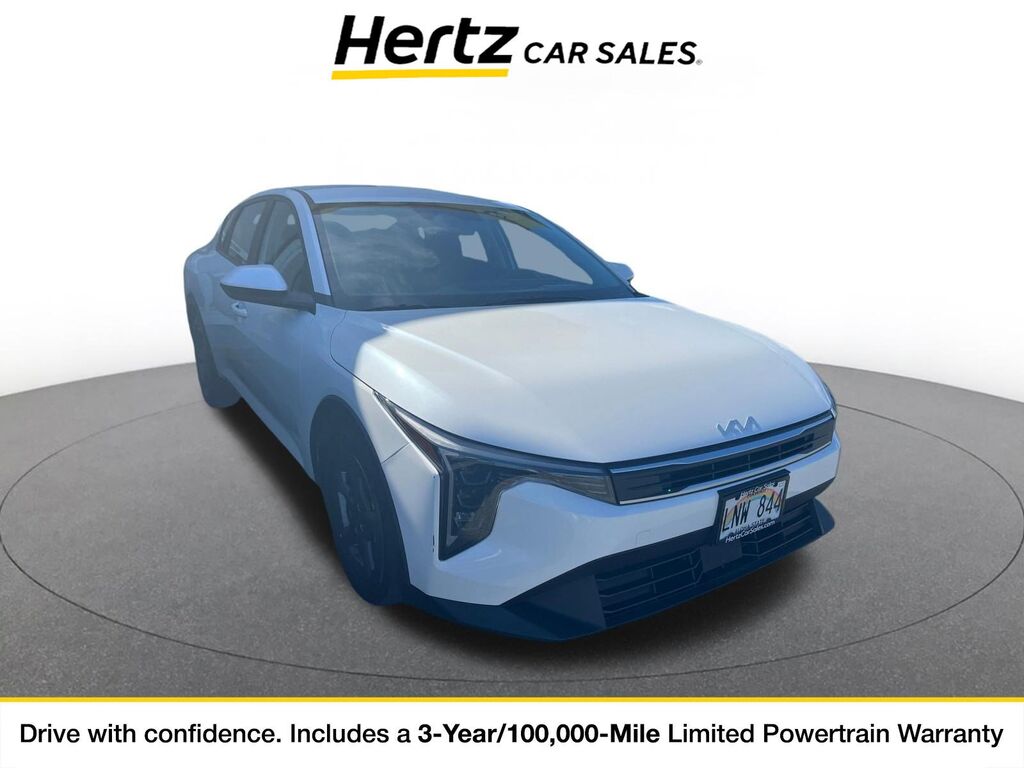 2025 Kia K4 LXS — photo 1 of 11