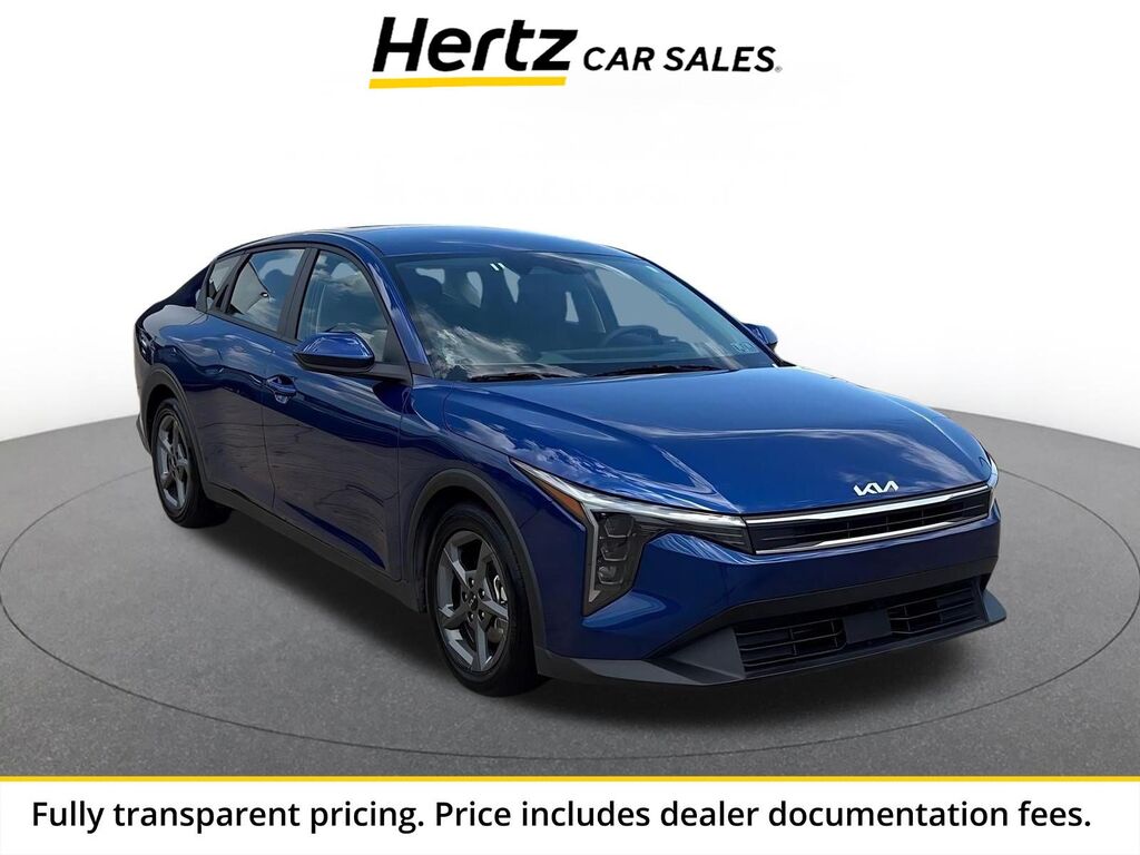 2025 Kia K4 LXS — photo 1 of 13