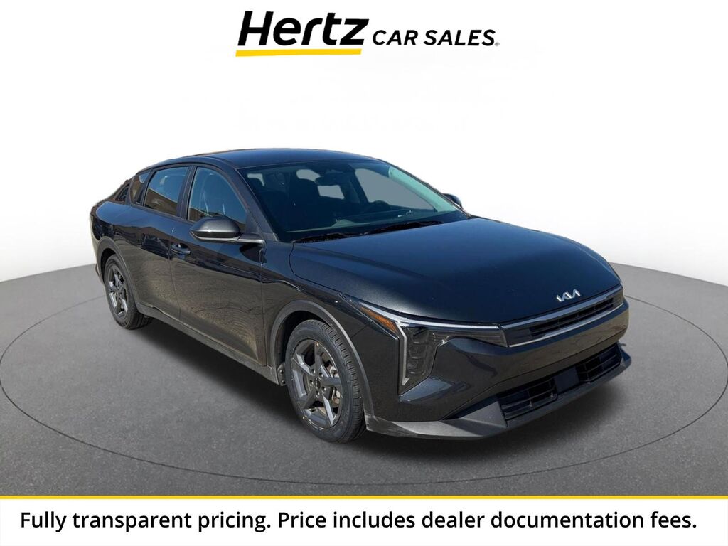 2025 Kia K4 LXS — photo 1 of 13
