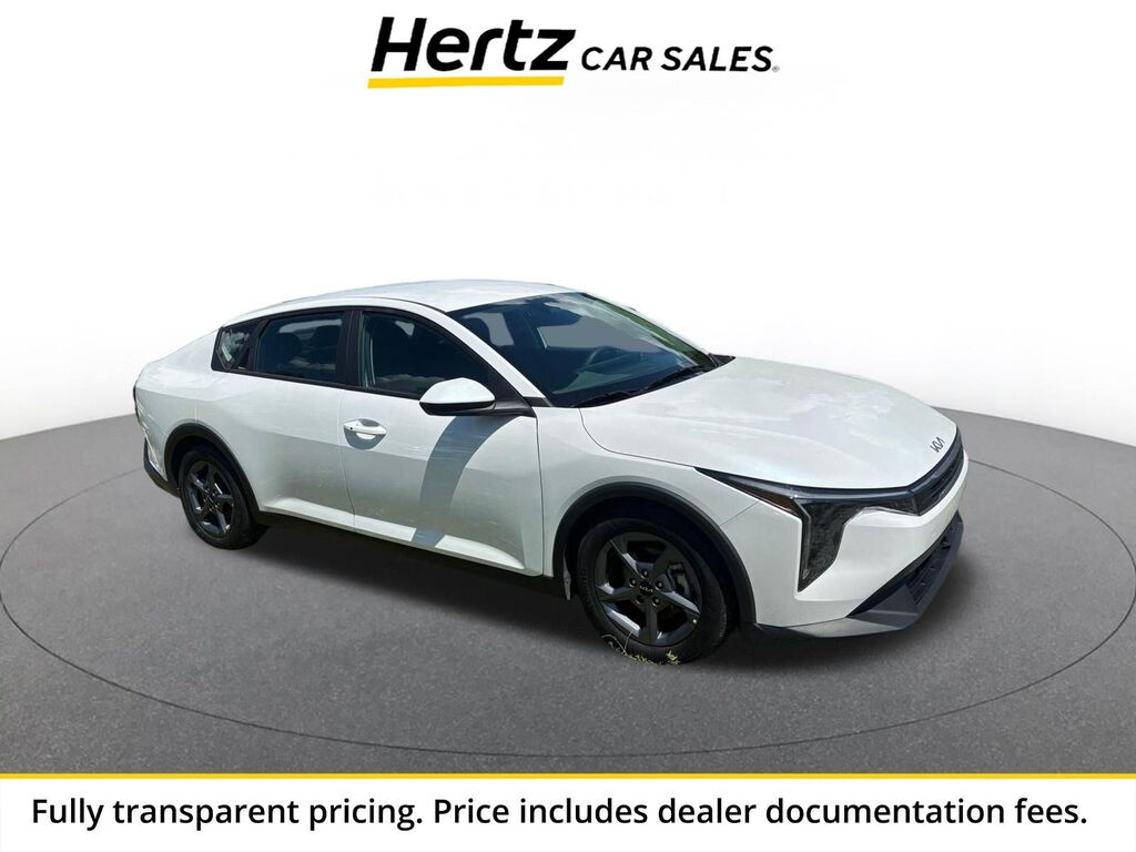 2025 Kia K4 LXS — photo 1 of 26