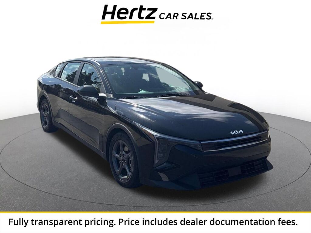 2025 Kia K4 LXS — photo 1 of 13