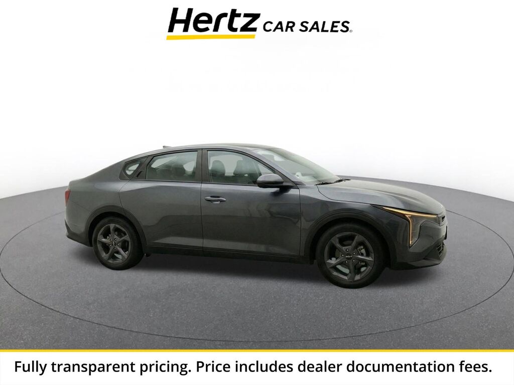 2025 Kia K4 LXS — photo 1 of 23