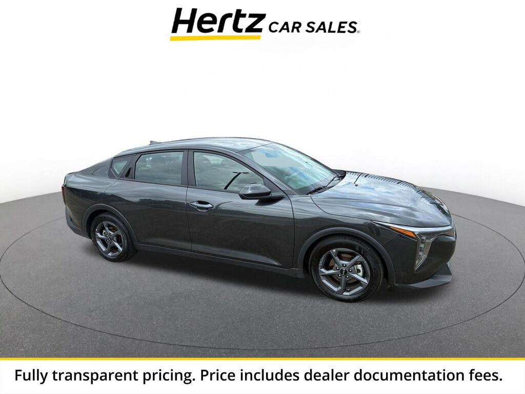 2026 Kia K4 LXS — photo 1 of 13