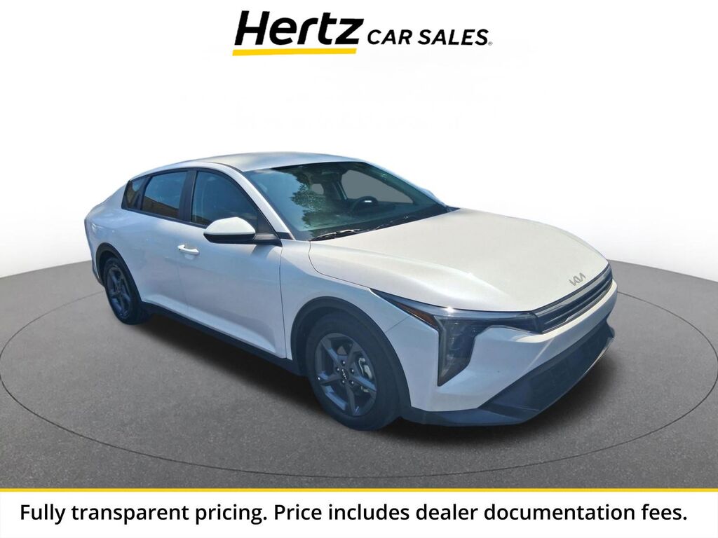 2026 Kia K4 LXS — photo 1 of 26