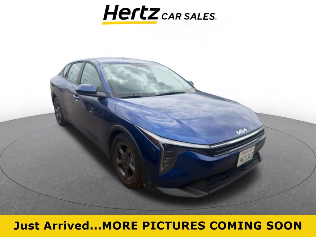 2026 Kia K4 LXS — photo 1 of 5