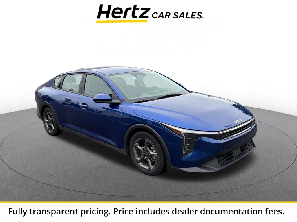 2025 Kia K4 LXS — photo 1 of 13