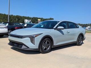 2025 Kia K4 LXS — photo 1 of 13