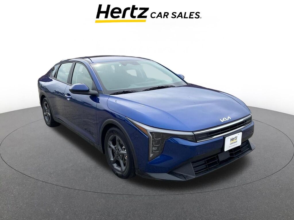 2025 Kia K4 LXS — photo 1 of 13