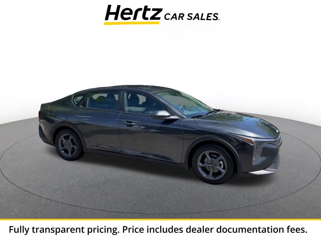 2025 Kia K4 LXS — photo 1 of 13