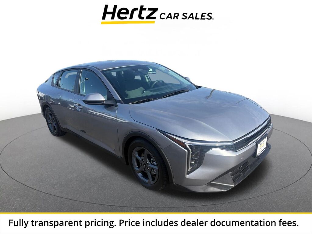 2025 Kia K4 LXS — photo 1 of 13