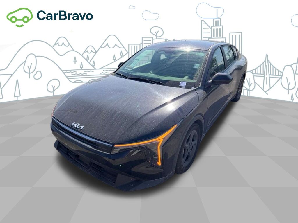 2025 Kia K4 LXS — photo 1 of 7