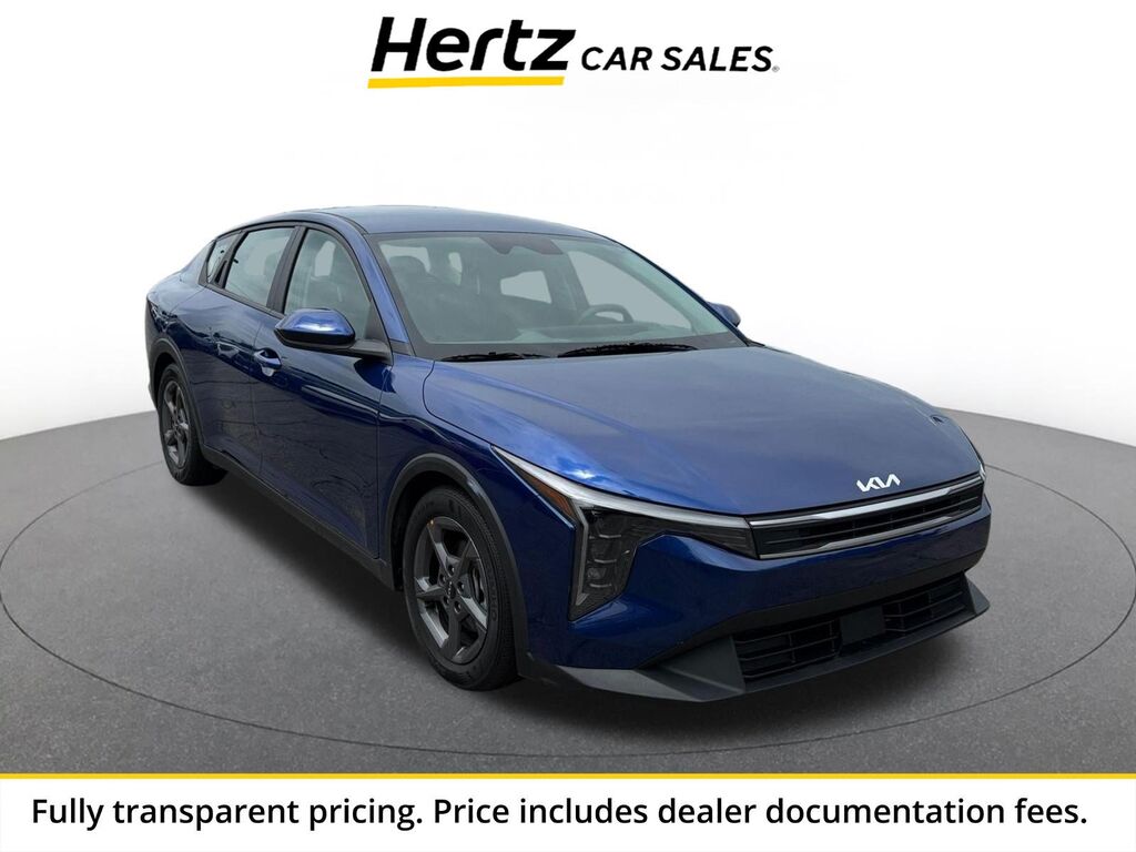 2025 Kia K4 LXS — photo 1 of 13